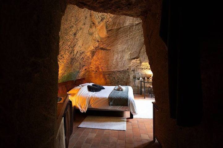 Location de vacances pour 2 personnes, avec jacuzzi et terrasse à Doué-la-Fontaine