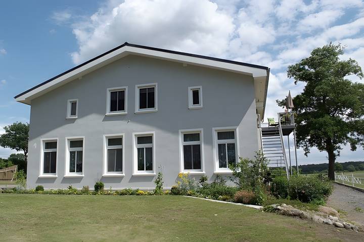Ferienwohnung für 4 Personen, mit Balkon und Garten in Osterrade
