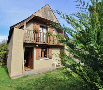 Gîte pour 5 personnes, avec jardin dans Lac de Génos-Loudenvielle