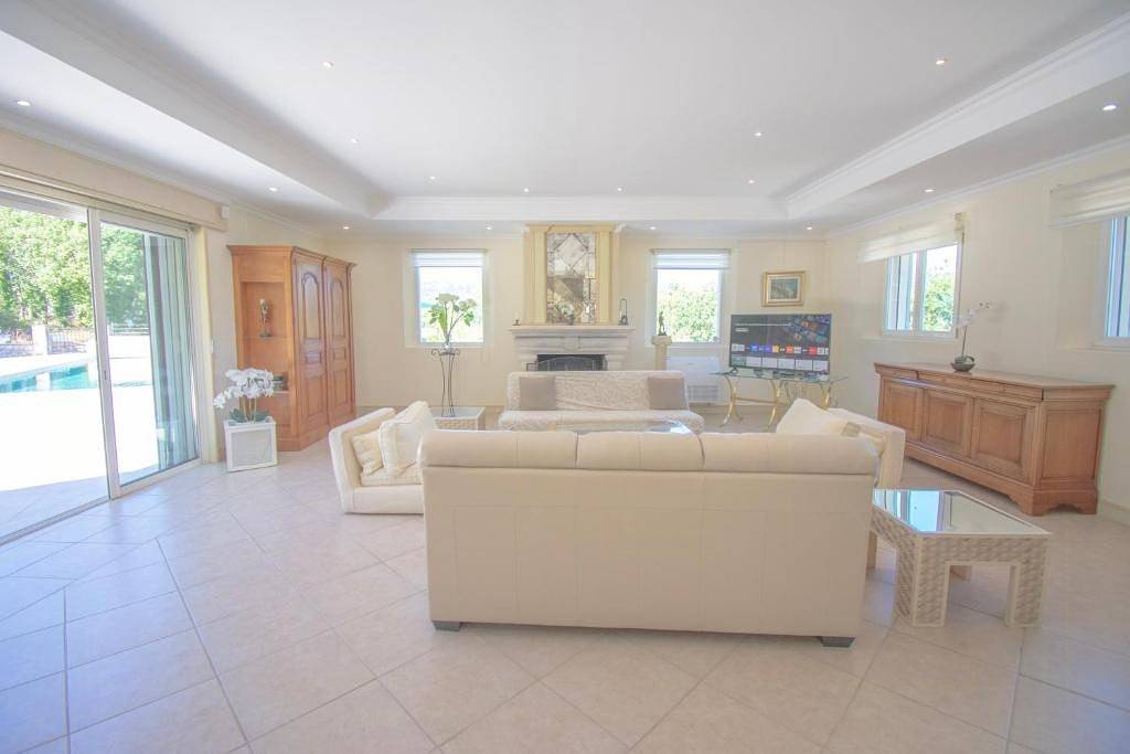 Magnífica villa familiar cerca de Fayence in Callian, Region de Draguignan