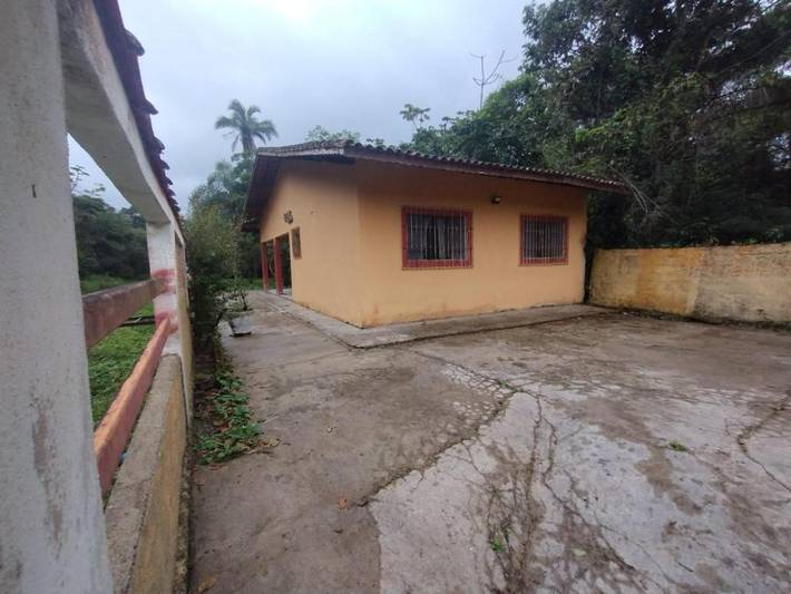Casas e apartamentos de temporada para 8 pessoas, com jardim em Guaraú
