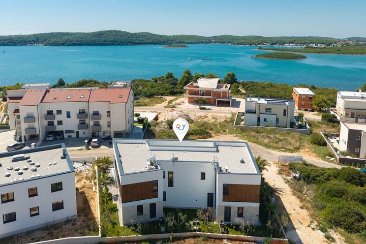 Villa pour 6 personnes, avec balcon ainsi que vue sur l’océan et piscine, adapté aux familles à Pomer - 3