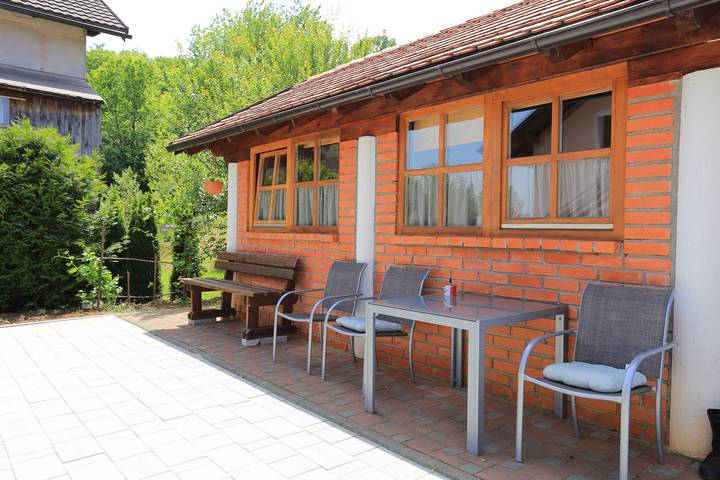 Ferienwohnung für 3 Personen, mit Pool und Balkon/Terrasse, mit Haustier - 1
