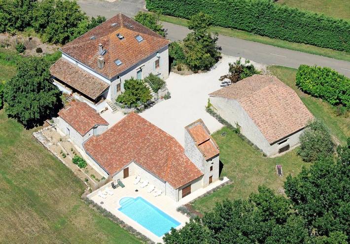 Cottage pour 2 personnes, avec vue ainsi que piscine et jardin à Saint-Maurin
