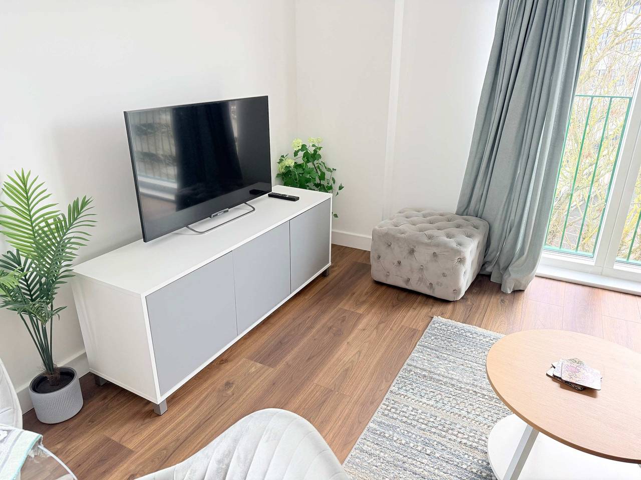 Entire apartment, 2Br Bracknell Apt Near Ascot | Parking & Wifi in Bracknell, Berkshire