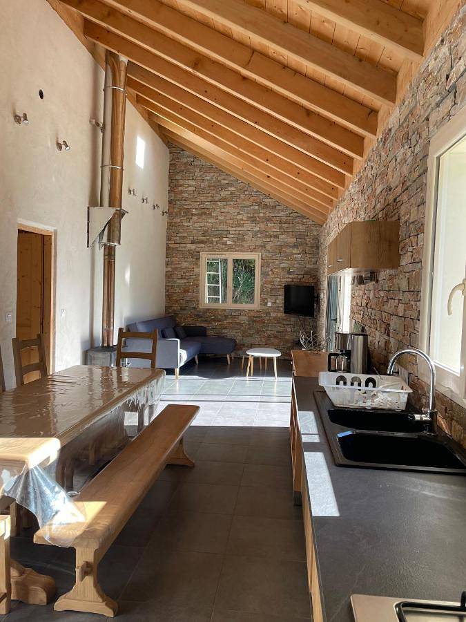 Gîte pour 8 personnes, avec jardin ainsi que terrasse et vue à Le Freney-d'Oisans - 4