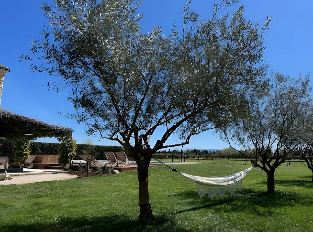 Bed and Breakfast 'La Chambre Du Haras' con Balcón, Wi-Fi y Aire Acondicionado in Le Thor, Vaucluse