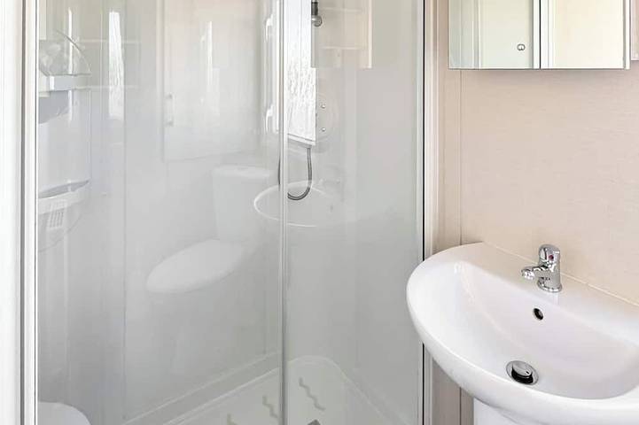 1 bedroom accommodation in Colchester in Mersea Island, Colchester
