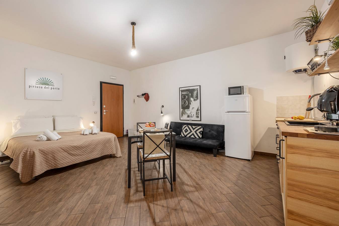 Ganzes Studio, Apartment 'Del Porto, Palermo' mit Balkon, Wlan und Klimaanlage in Palermo, Palermo Provinz