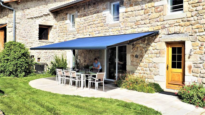 Gîte pour 10 personnes, avec terrasse et jardin dans la Loire - 2