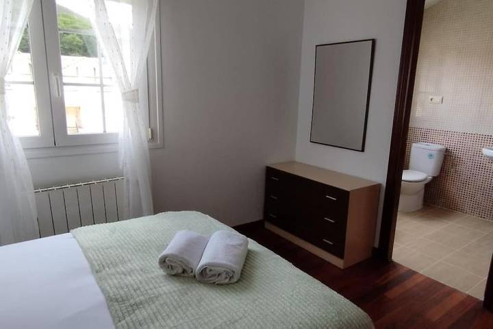 Casa rural para 6 personas, con jardín y vistas en Espinosa de los Monteros - 4