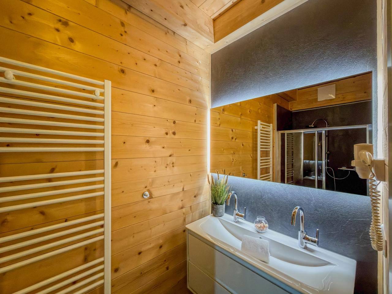 Hübsches Ferienhaus Nahe Nassfeld Skigebiet in Hermagor-Pressegger See, Bezirk Hermagor