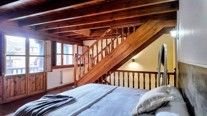 Casa rural para 5 personas, con balcón y jacuzzi en Comarca de Oriente - 4