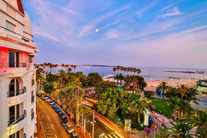 Gîte pour 6 personnes, avec vue et balcon dans Palais Des Festivals Et Des Congres - 4