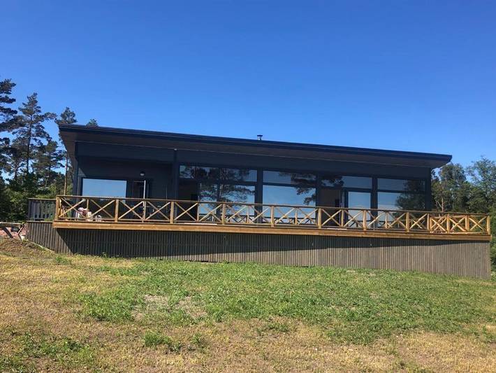 Hus för 7 Personer, med Balkong samt Terass och Bastu och Sjöutsikt på Åland