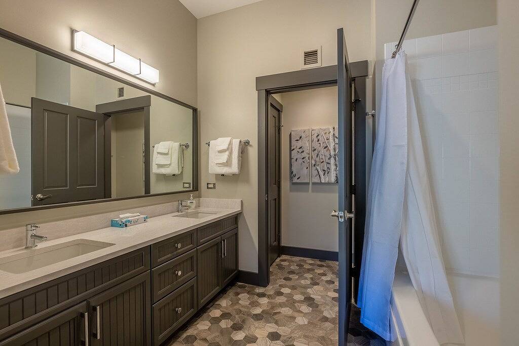 Ganze Wohnung, 4-bedroom condo at River Run - Rates reduced for fall festival season! in Arapahoe Basin