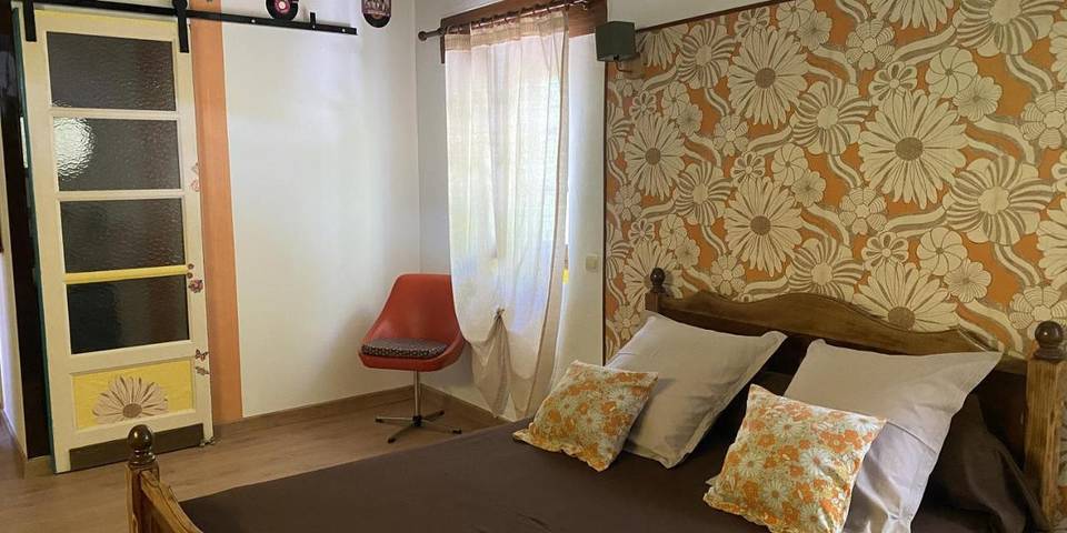 Gîte pour 2 personnes, avec terrasse et vue ainsi que piscine et jardin à Granges-d'Ans - 3
