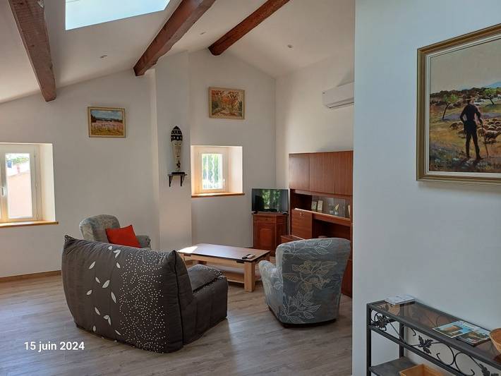 Gîte pour 6 personnes, avec terrasse et jardin