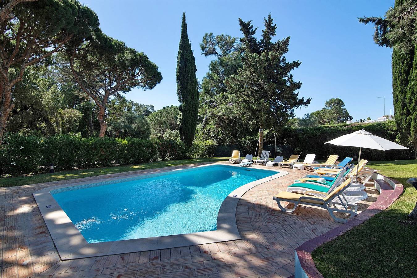 Villa 'Quinta da Balaia' close to the Sea with Pool & Wi-Fi in Albufeira, Faro District