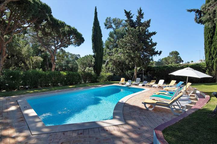 Villa for 11 personer, med hage i Algarve