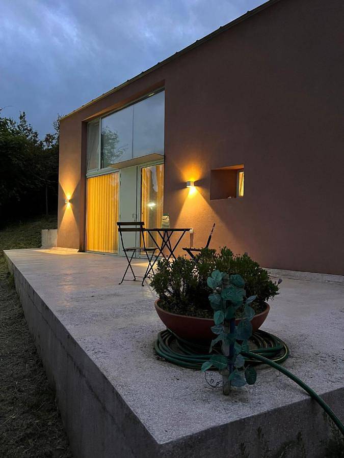 Location de vacances pour 4 personnes, avec Terrasse et Jardin ainsi que Piscine et Vue dans Santa Marinha do Zêzere