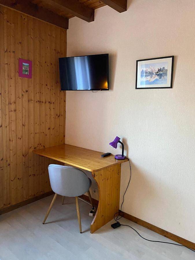 Hôtel pour 4 personnes, avec Terrasse ainsi que Piscine et Vue à La Balme-de-Sillingy - 3