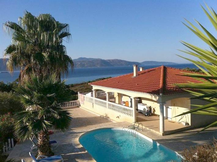 Gîte pour 6 personnes, avec jardin ainsi que piscine et vue à Coggia - 3