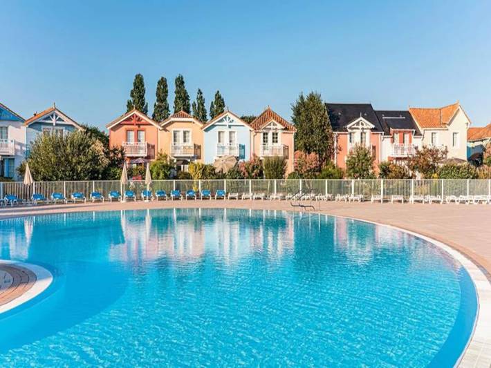 Appartement de vacances pour 7 personnes, avec piscine et balcon, adapté aux familles