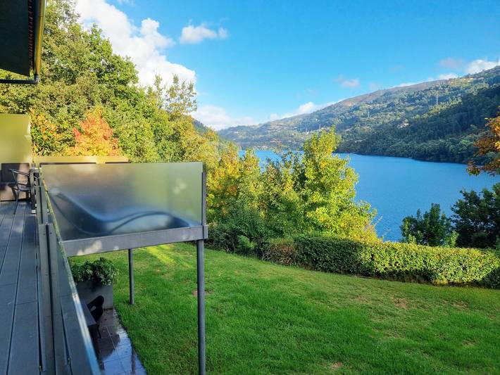 Apartamento de férias para 4 pessoas, com Varanda e Terraço e ainda Jardim and Vista para o lago no Parque Nacional da Peneda-Gerês