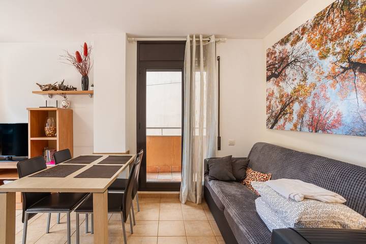 Apartamento entero, Apartamento 'Loreto Go2lloret' con vistas al mar, Wi-Fi y aire acondicionado in Central Lloret de Mar, Lloret de Mar