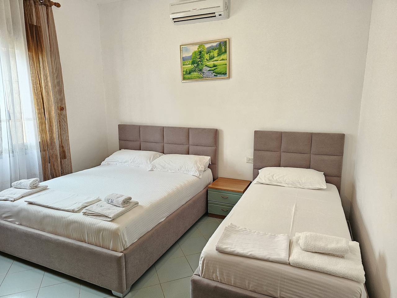 4 Bed, Sleeps 11, Free Parking, Pets Allowed in Orikum, Vlorë
