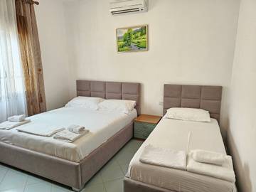 Casa Vacanza per 11 Persone in Orikum, Valona, Foto 3