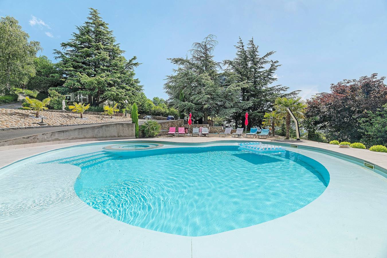 Chalet « Au Domaine De Cabu » avec vue montagne, piscine partagée et Wi-Fi in Saint-Victor (Ardèche), Région de Tournon-sur-Rhône