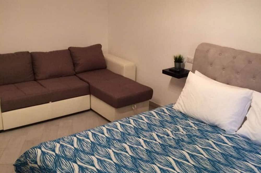 Apartamento entero, Royal Apartament in Ciampino, Castelli Romani