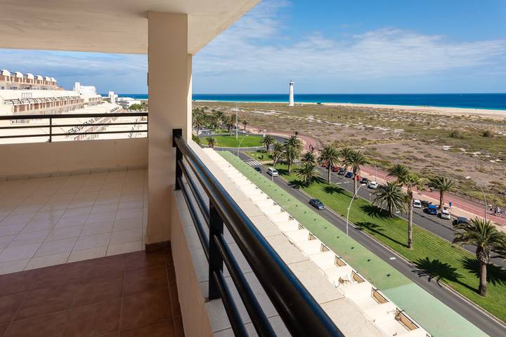 Apartamento entero, Apartamento "Palm Garden" con vistas al mar, piscina, terraza, balcón y Wi-Fi in Solana Matorral, Pájara