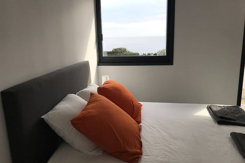 Villa d'exception face à la mer, à l'entrée d'Ajaccio - Plage à 100 mètres in Ajaccio, Région d'Ajaccio