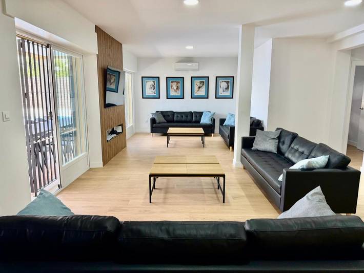 Casa rural para 20 personas, con Jacuzzi y Terraza además de Jardín y Piscina para niños en Campiña de Jerez - 3