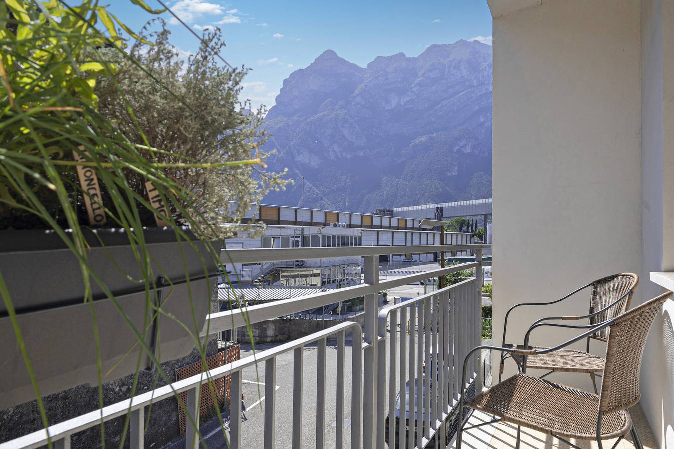 Ganze Wohnung, Appartamento Fabio Few Min From Lake in Riva del Garda, Gardasee-Berge