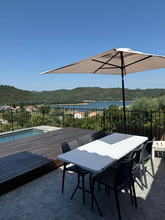 Apartamento inteiro, Two-Bedroom House in Tomar, Distrito de Santarém
