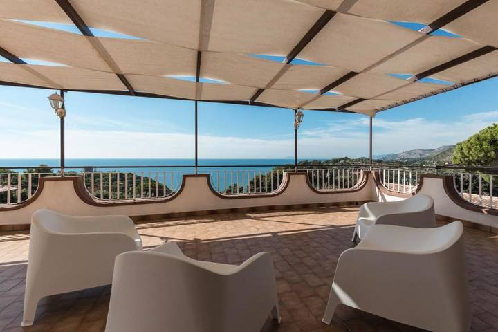 Appartamento per 12 persone, con Balcone e Terrazza nonché Giardino e Panorama a Gaeta
