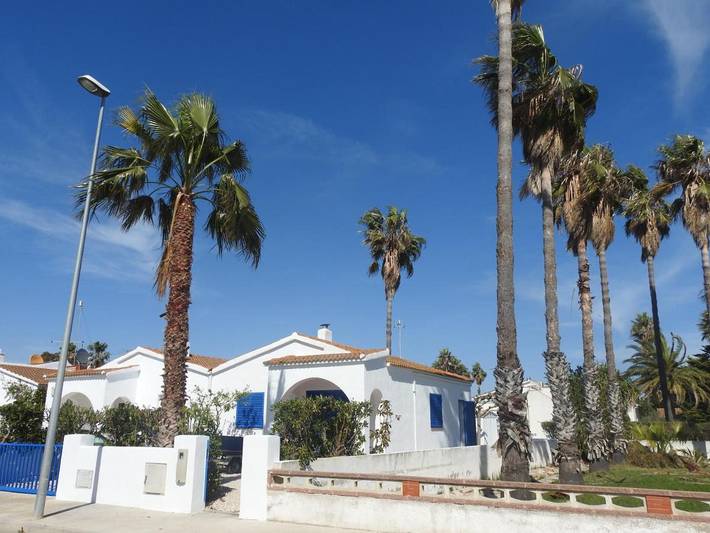 Apartamento para 4 personas, con Balcón y Terraza además de Jardín y Vistas en Amposta