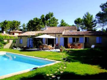 Chambre d’hôte pour 2 personnes, avec piscine et jardin à Saint-Marc-Jaumegarde