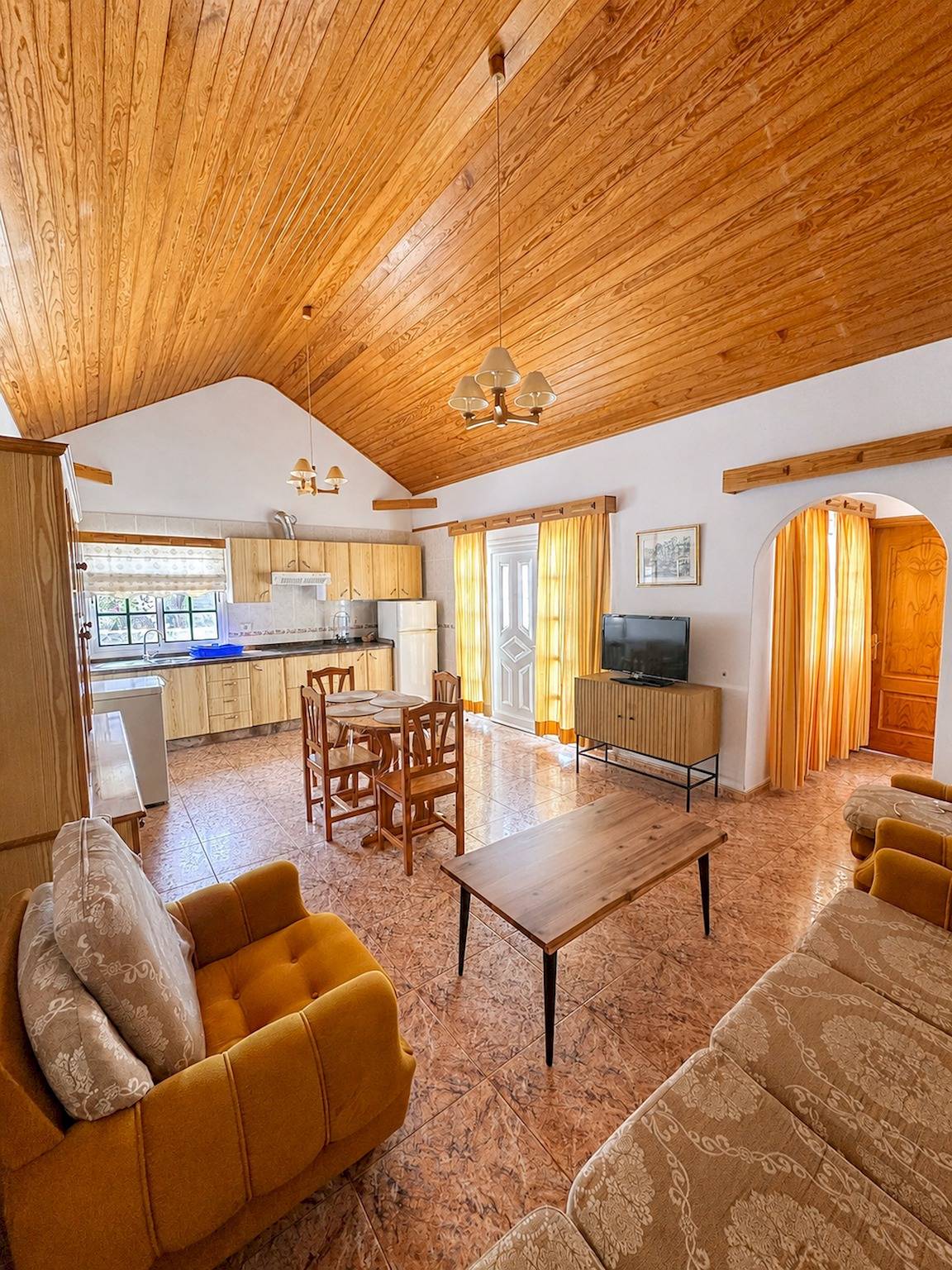 Casa Loli - Cozy Home in Tamaduste, 5 Min to Beach in Tamaduste, Valverde