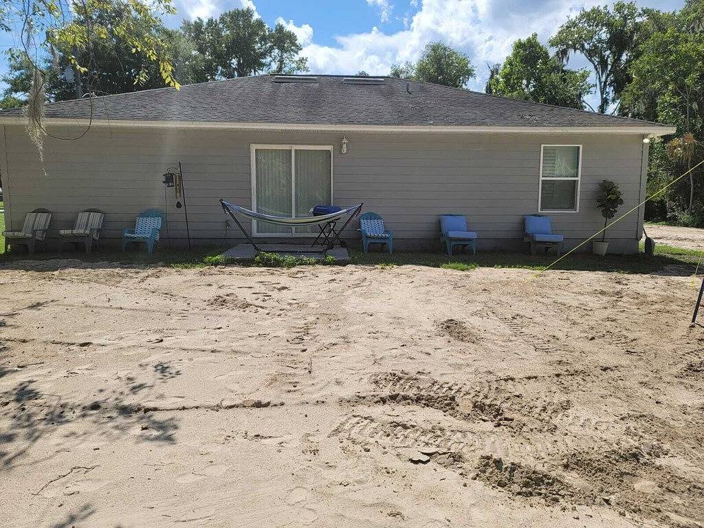 Beach Vibes *King & Queens Beds Free Wifi in Palatka, Putnam County (FL)