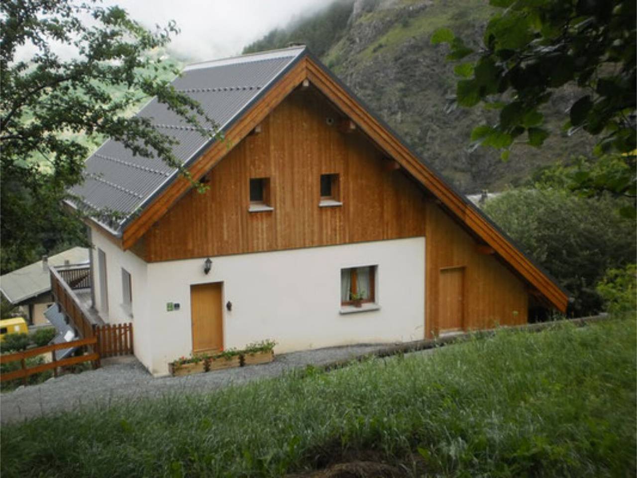 Chalet 'Limondin' mit Bergblick, privater Terrasse und Balkon in Mizoën, Nationalpark Écrins