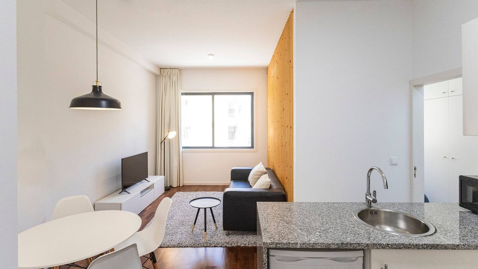 Apartamento inteiro, Sena 27 - 2E by Lovelystay in Porto, Distrito do Porto