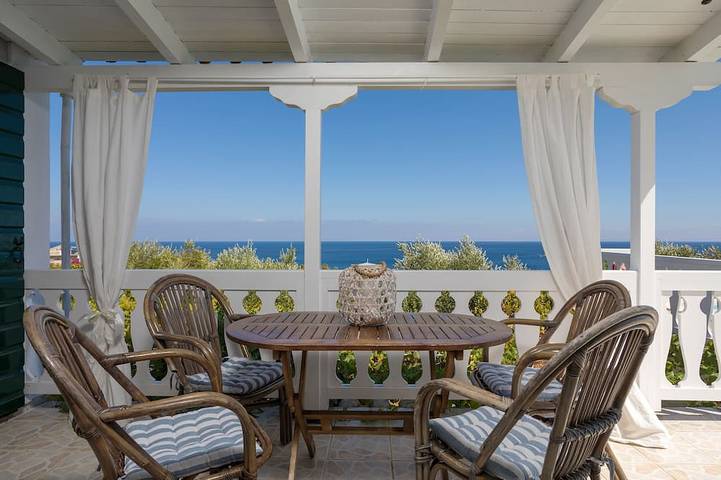 Gîte pour 4 personnes, avec Balcon ainsi que Terrasse et Jardin