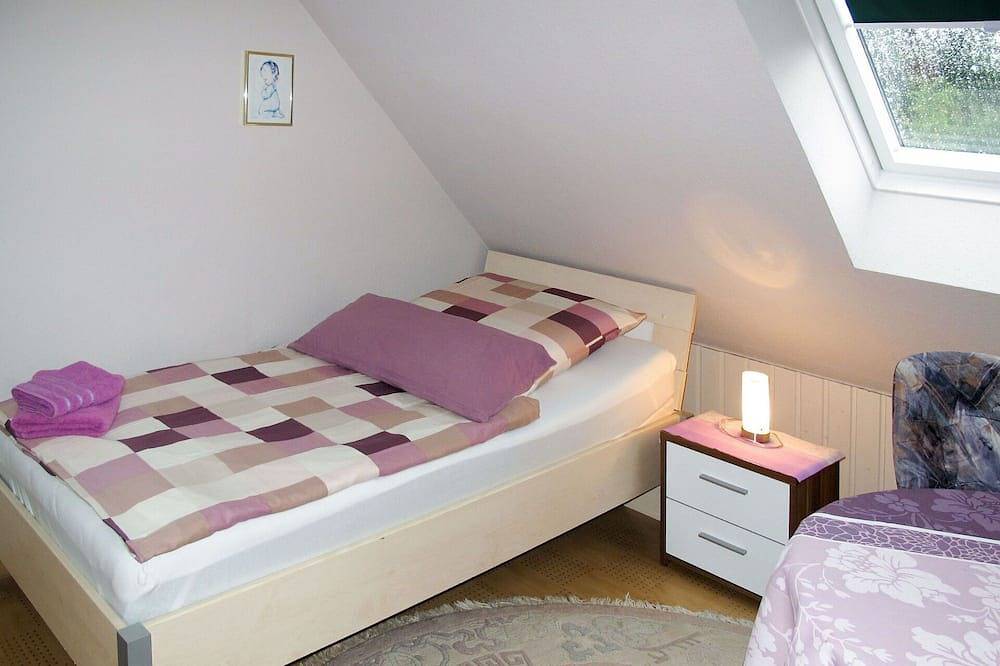 Stunning  villa for 4 guests with Wifi, Tv and patio in Ummanz, Ruegen