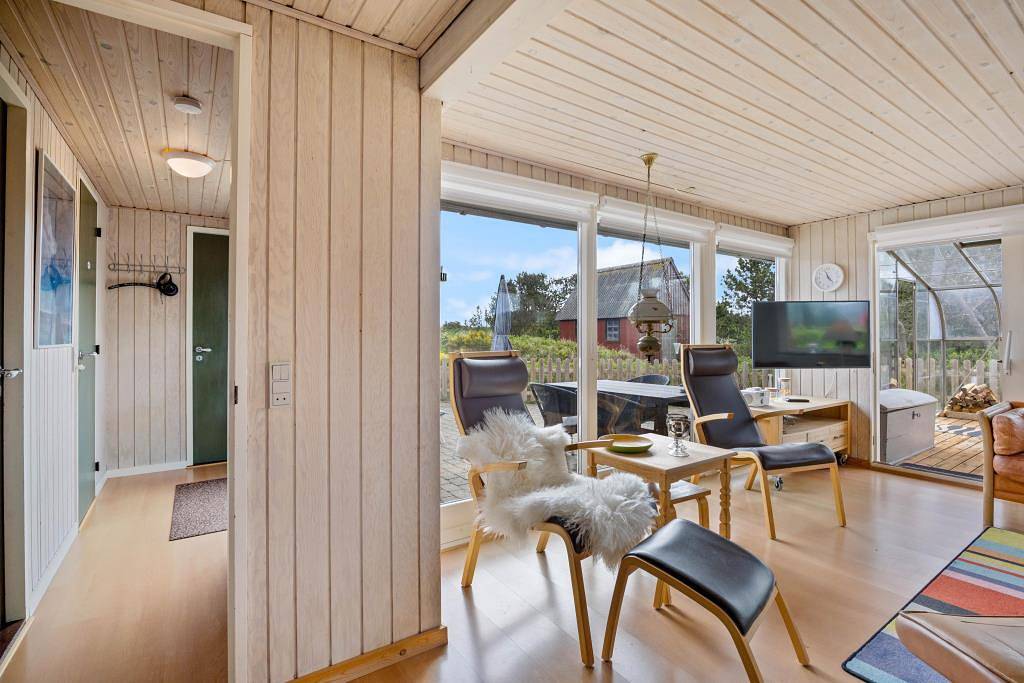 Klassisk sommerhus i skønne Nr. Lyngvig med lys udestue in Nørre Lyngvig, Hvide Sande