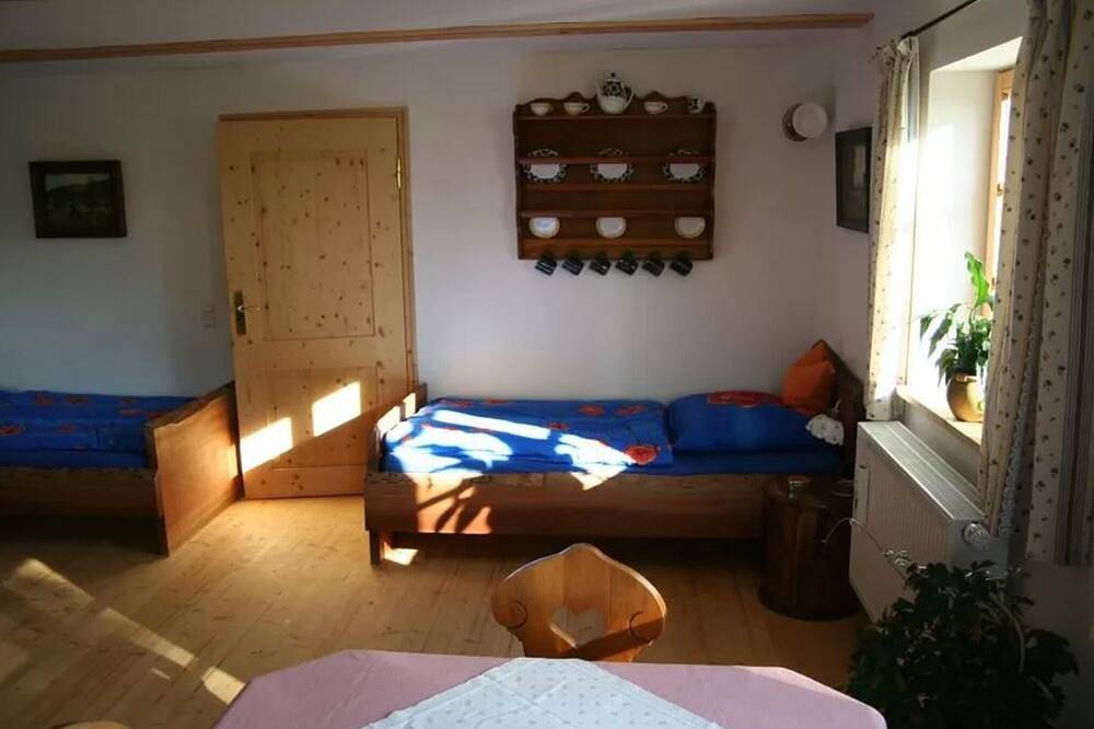 Ganze Wohnung, Gemütliche Ferienwohnung (52qm) mit Fußbodenheizung im bäuerlichen Stil in Egglham, Ostbayern